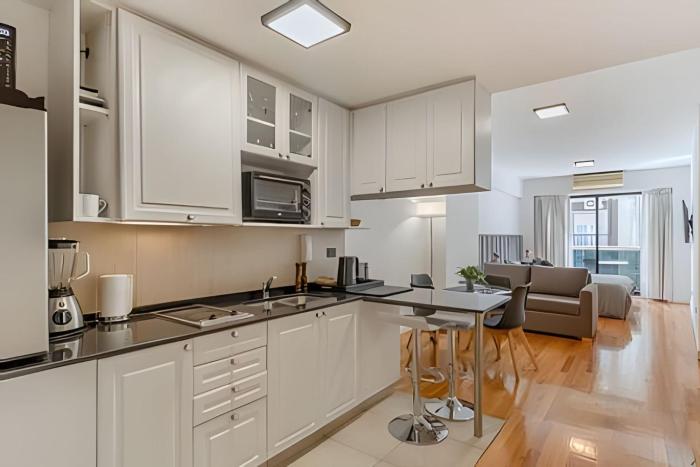 Arenales: Modernos Apartamentos con Piscina y Seguridad 24Hs. en Recoleta