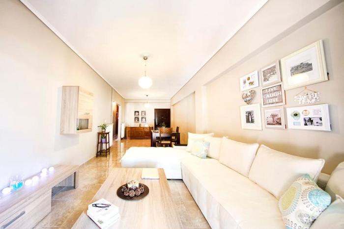 Spacious family home, view of Acropolis!