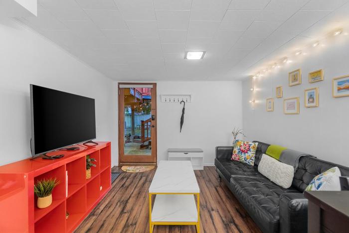 Green Lake Zen Garden Basement