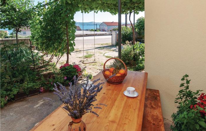 One-Bedroom Apartment In Maslenica