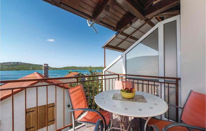 Apartment Pirovac Hrvatske Mladezi