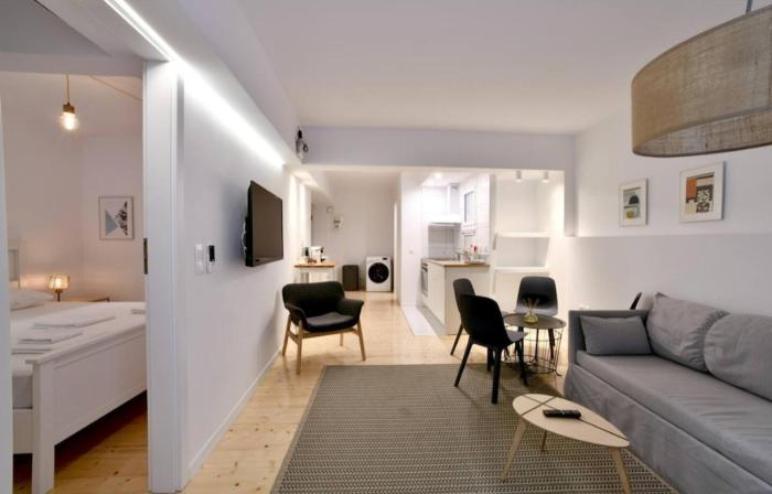 Fig Tree Patio Exarcheia