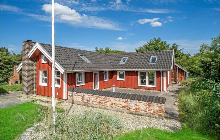Amazing Home In Skjern With Kitchen