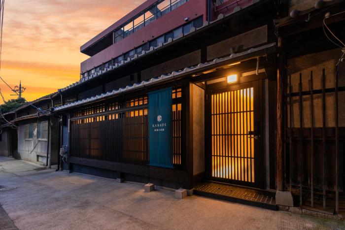 Kanade Gion-Rokuhara