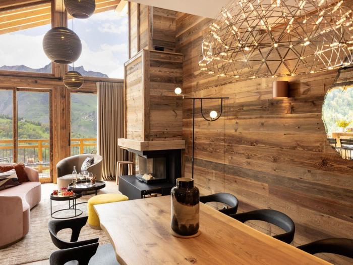 Chalet luxueux sur les pistes, sauna, parking inclus - FR-1-344-1219