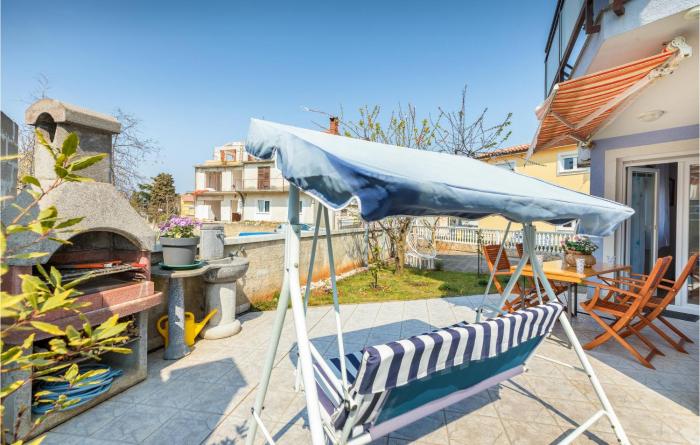 Lovely Apartment In Fazana With Kitchen