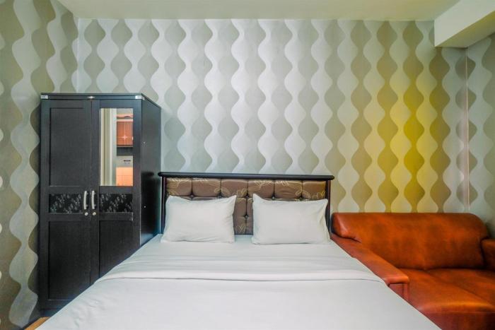 Comfy and Minimalist Studio at Pakubuwono Terrace Apartment By Travelio