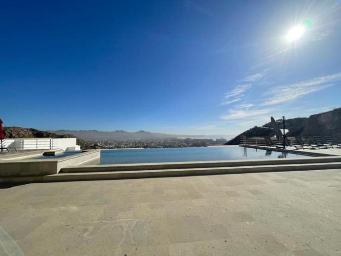 Stunning 2BR Oceanview Contemporary Condo in Cabo