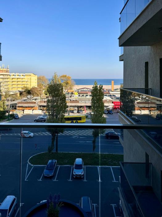 Lamera - Solid Butoaie Apartamente si studiouri cu parcare si vedere la lac si mare