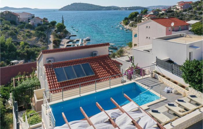 Gorgeous Home In Kalebova Luka