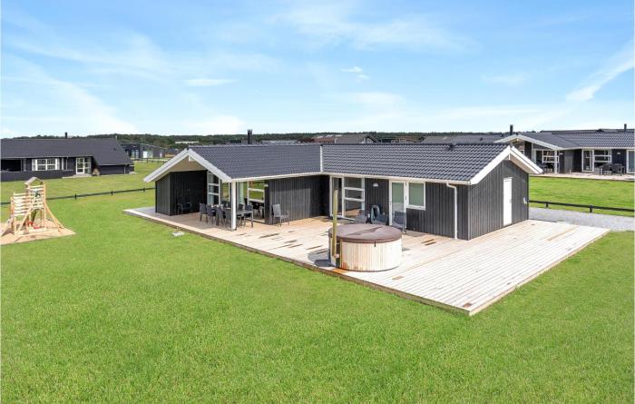 Amazing Home In Løkken With Kitchen