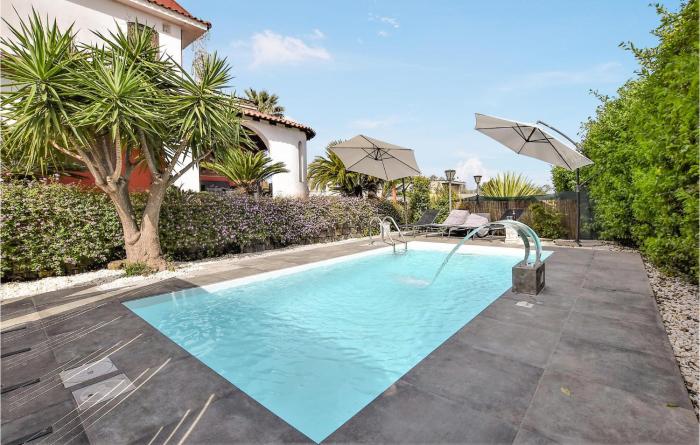 Lovely Home In Acicatena With Wifi