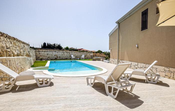 Amazing Home In Ragusa