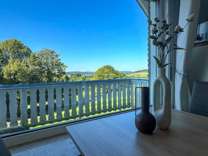 Bovenappartement in Winterberg met balkon en uitzicht over het bos