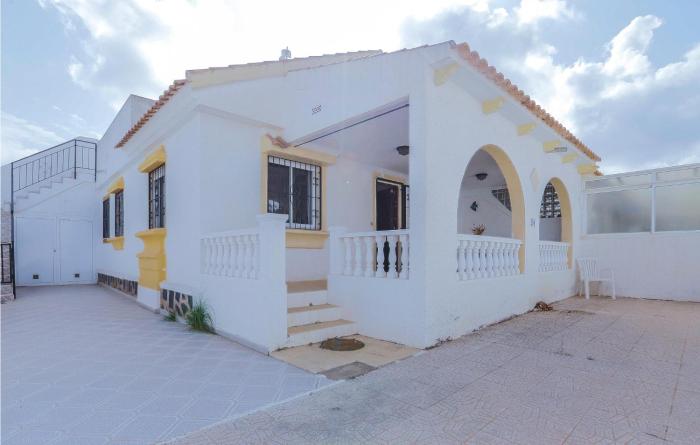 Amazing Home In Los Alcázares With Wifi