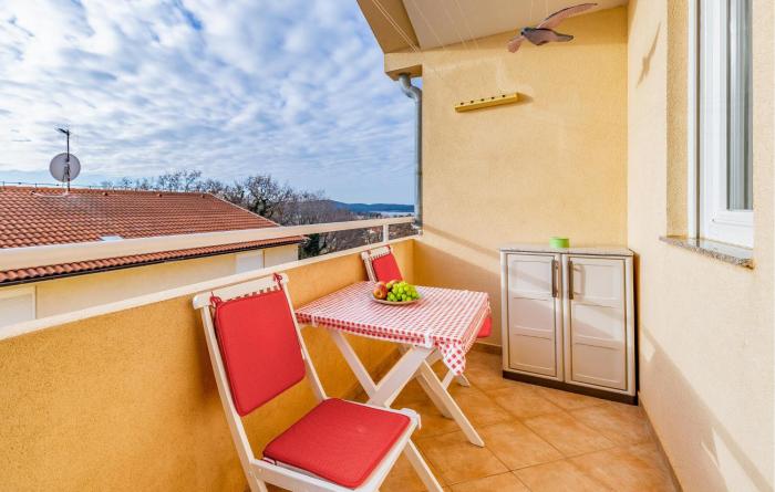 1 Bedroom Nice Apartment In Medulin