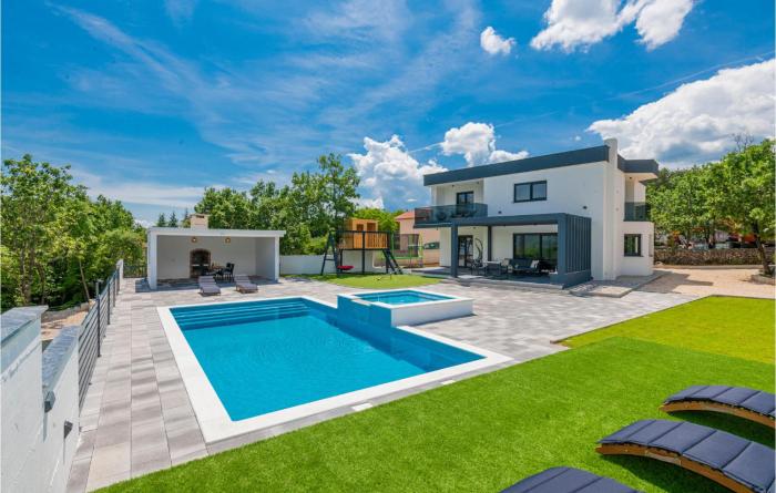 4 Bedroom Stunning Home In Grubine