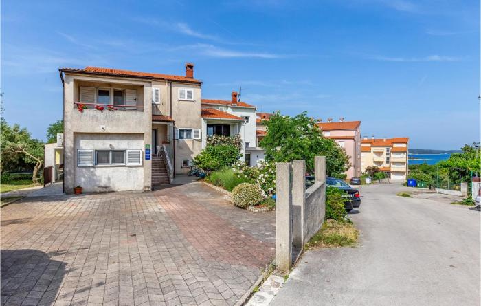 Nice Apartment In Pula With Wifi