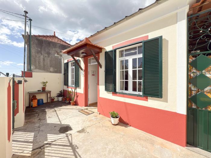 Funchal Bartolomeu Explorers