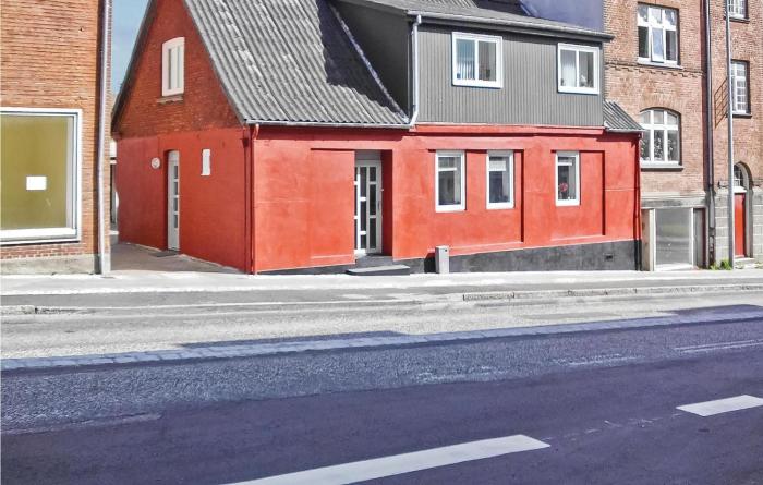 Cozy Apartment In Randers C With Wifi
