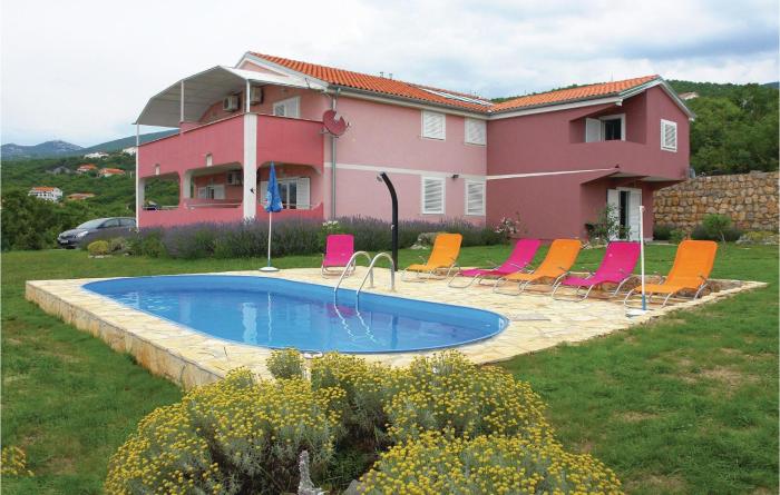 Cozy Apartment In Klenovica