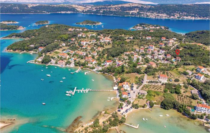 Nice Apartment In Supetarska Draga