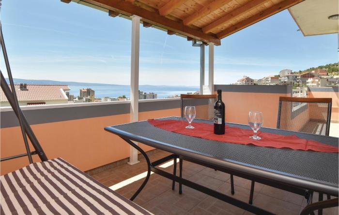 One-Bedroom Apartment Dugi Rat With Sea View 06