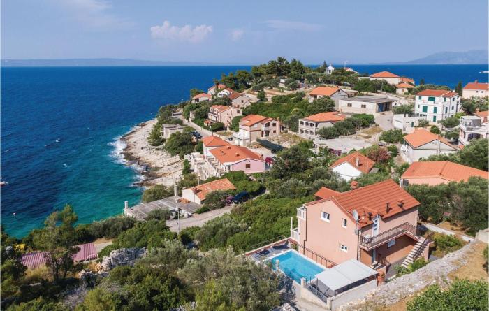 Gorgeous Home In Prigradica With Wifi