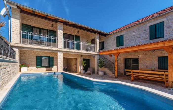 Awesome Home In Benkovac With Wifi