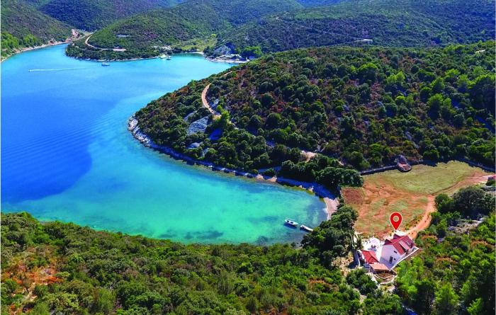 Three-Bedroom Holiday Home In Pucisca