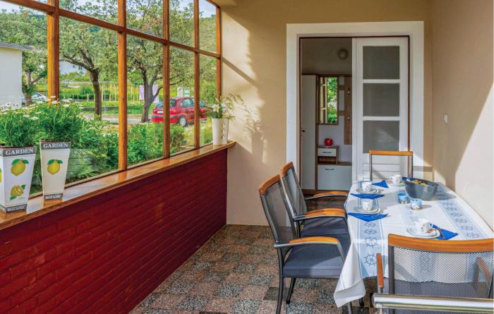 Cozy Home In Banjol With Wifi