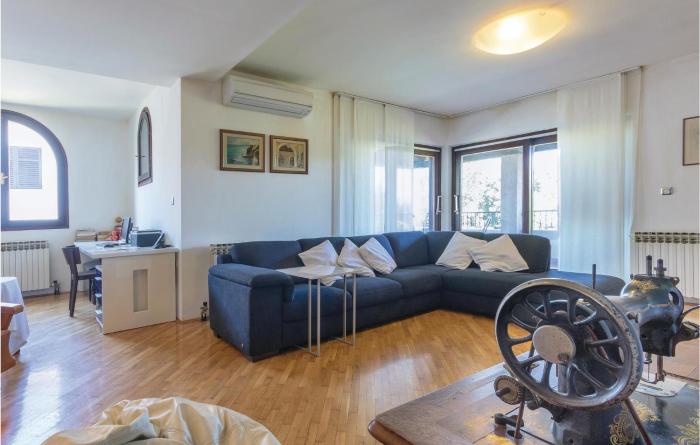 Cozy Apartment In Pula With Wifi