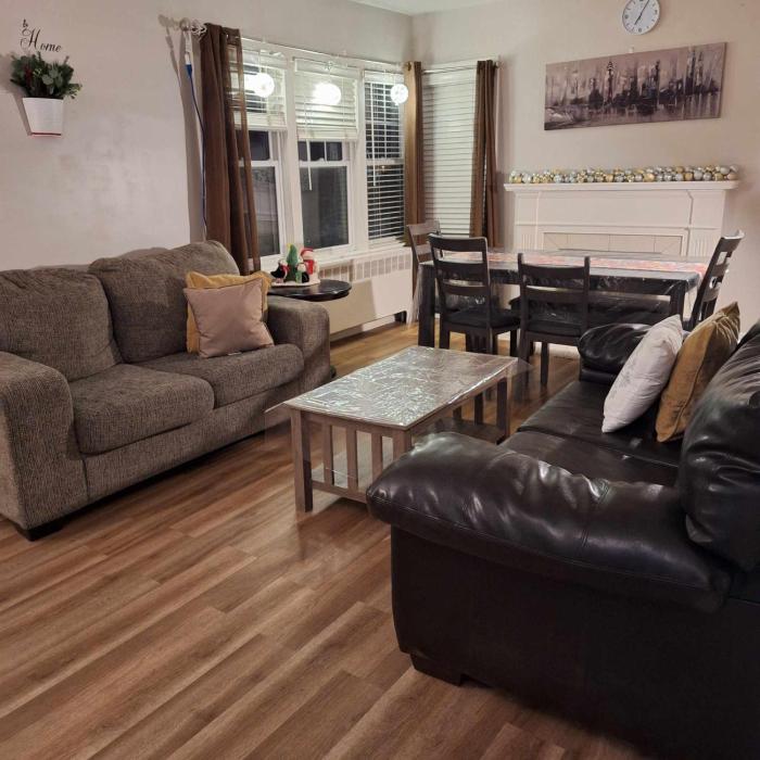 3 bedroom main level of the houseyours