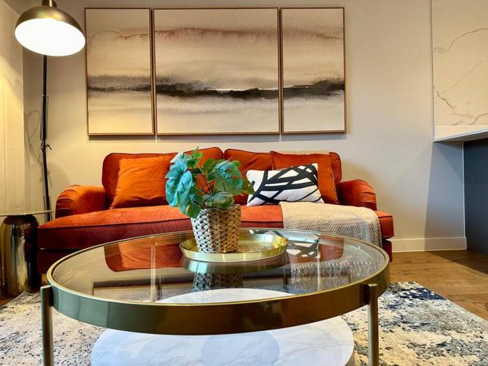 Stunning City Centre Duplex with Free Parking