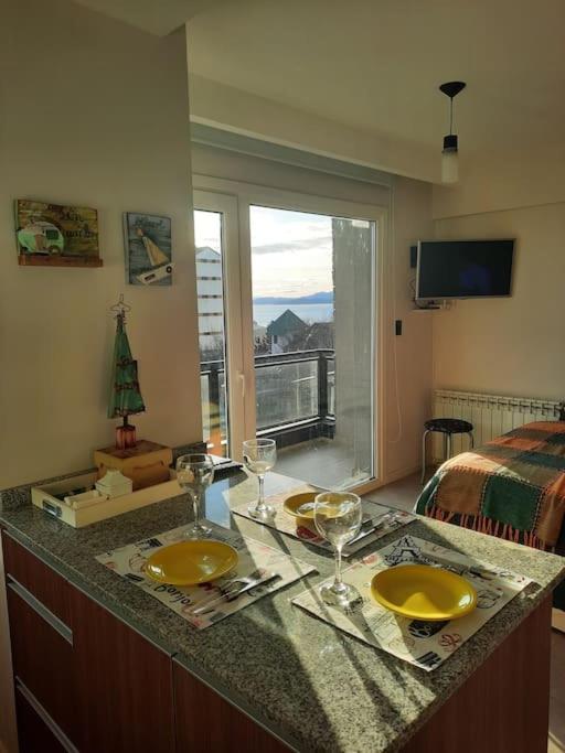 Nuevo Piso Céntrico con Hermosa Vista al lago 2 o 3 personas