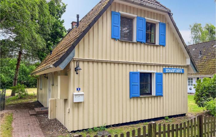 3 Bedroom Pet Friendly Home In Prerow
