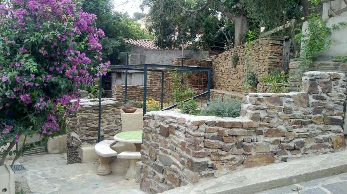 Appartement ensoleillé avec jardin et barbecue