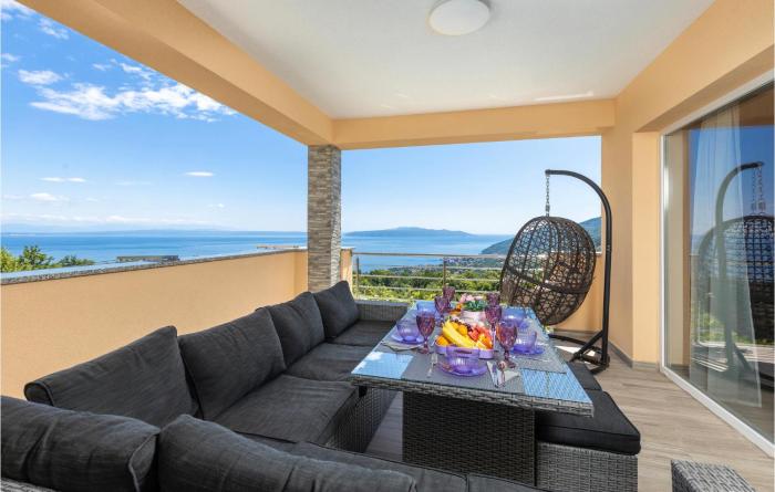 3 Bedroom Awesome Apartment In Veprinac