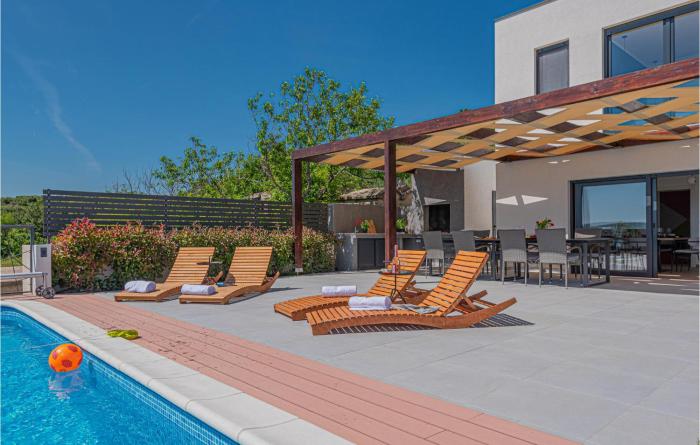 Gorgeous Home In Sibenik