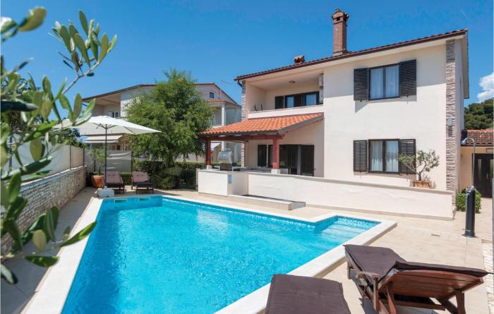 Nice Home In Pula With Wifi