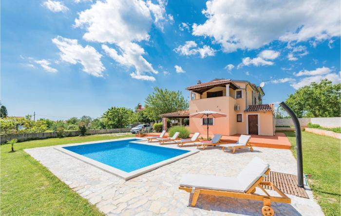 Holiday Home Peresiji I