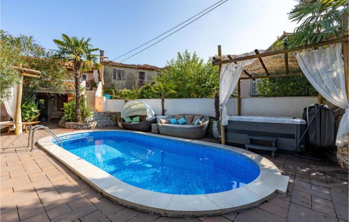 Amazing Home In Polje