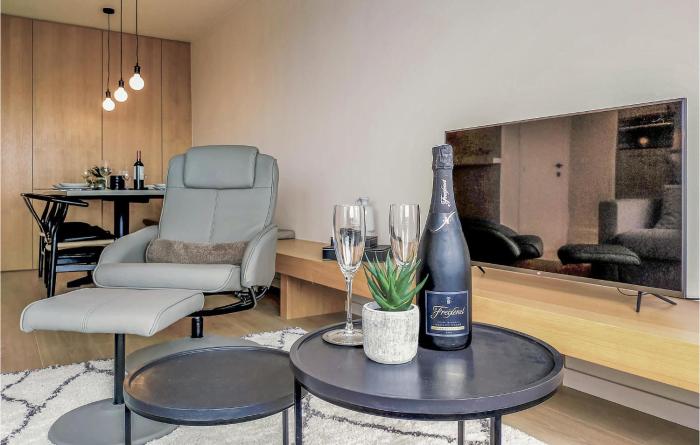 Beautiful Apartment In Oostende