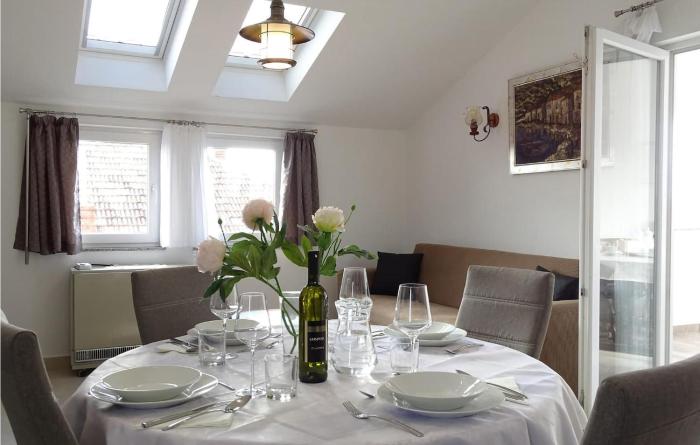 2 Bedroom Awesome Apartment In Zadar