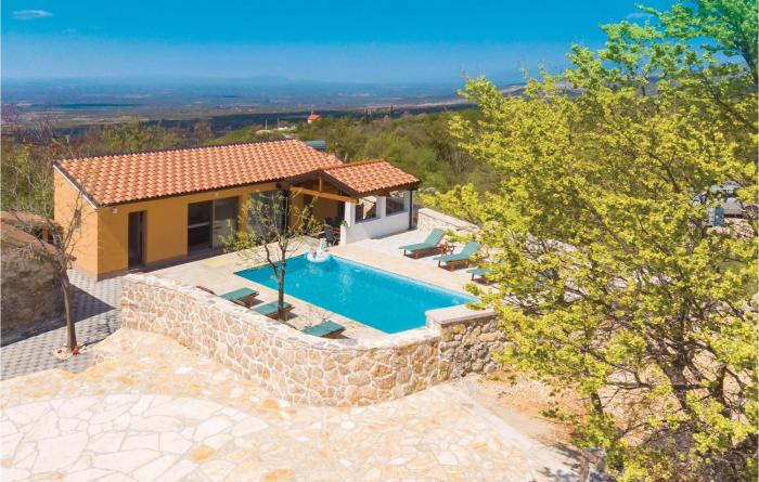 4 Bedroom Pet Friendly Home In Drnis