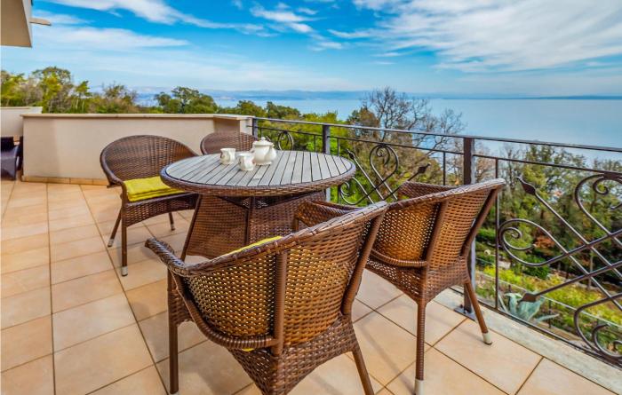 Stunning Apartment In Moscenicka Draga