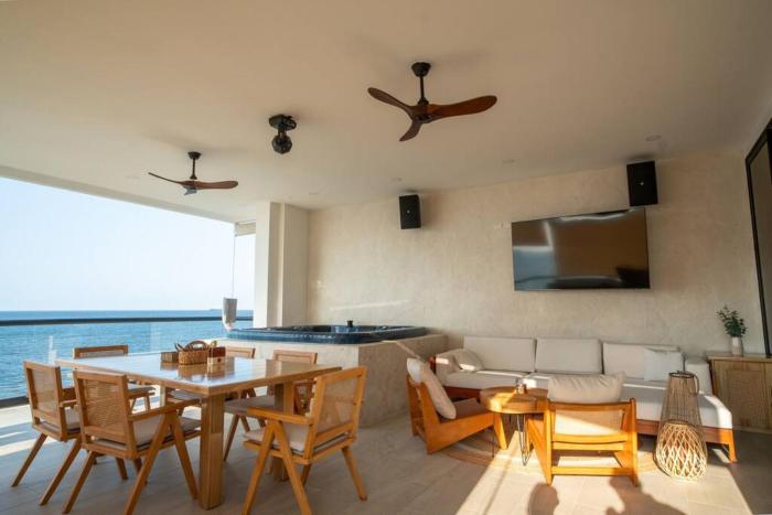 Espectacular apartamento frente al mar