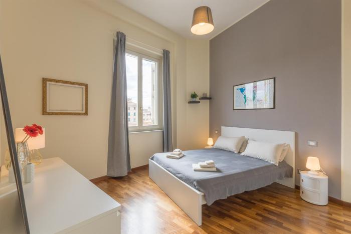 [Near the port]-Elegante appartamento con vista sui canali