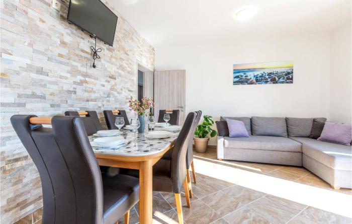 Cozy Apartment In Suvi Potok, Jesenice,