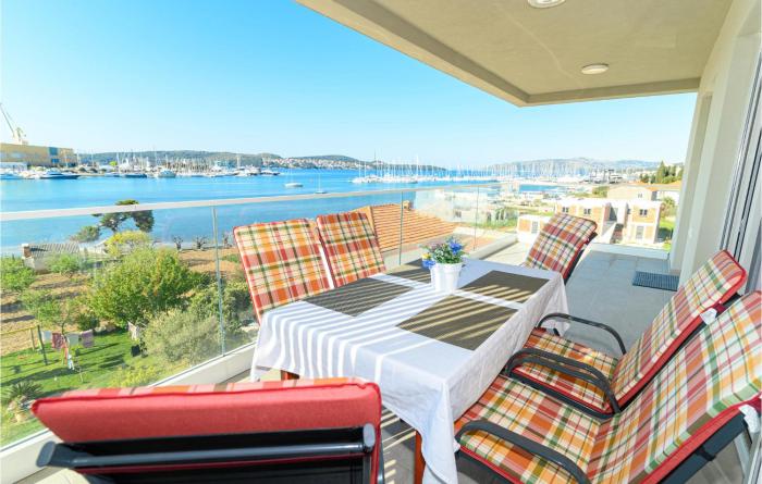 Awesome Apartment In Seget Donji